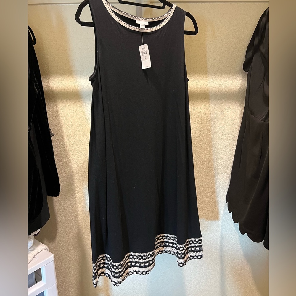 Black and white casual dress